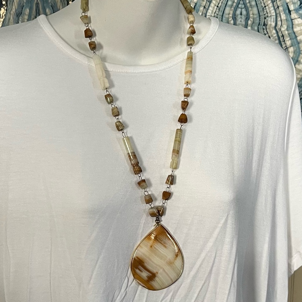 Vintage Carved Alabaster Bead Pendant Necklace